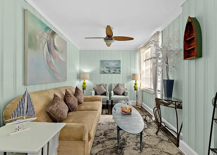 Casa Maria 1- Beachy Apt Mins Walk To Downtown